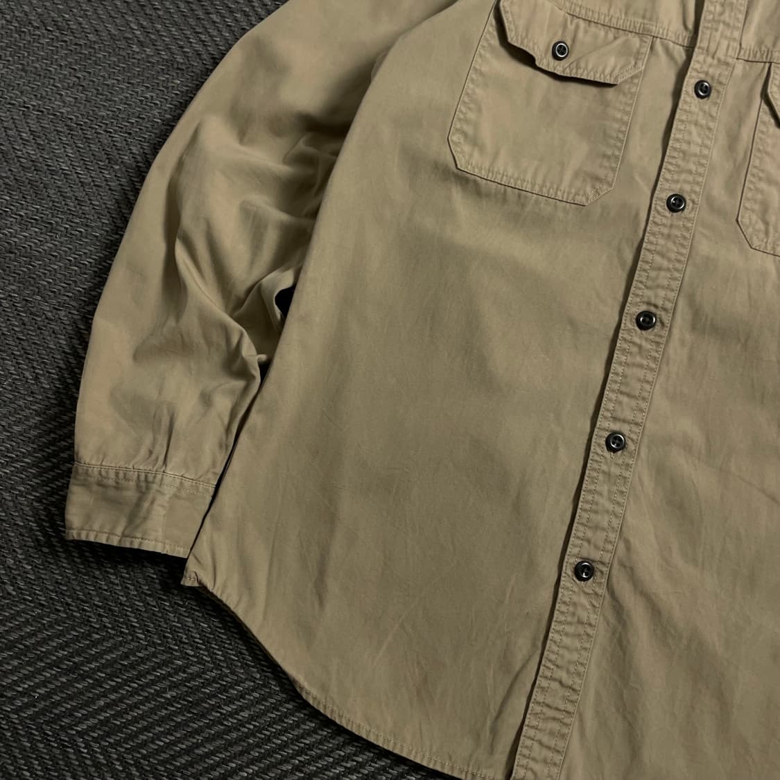 칼하트 포켓 패치 로고 박시핏 워크 셔츠 o 4082 상품이미지2