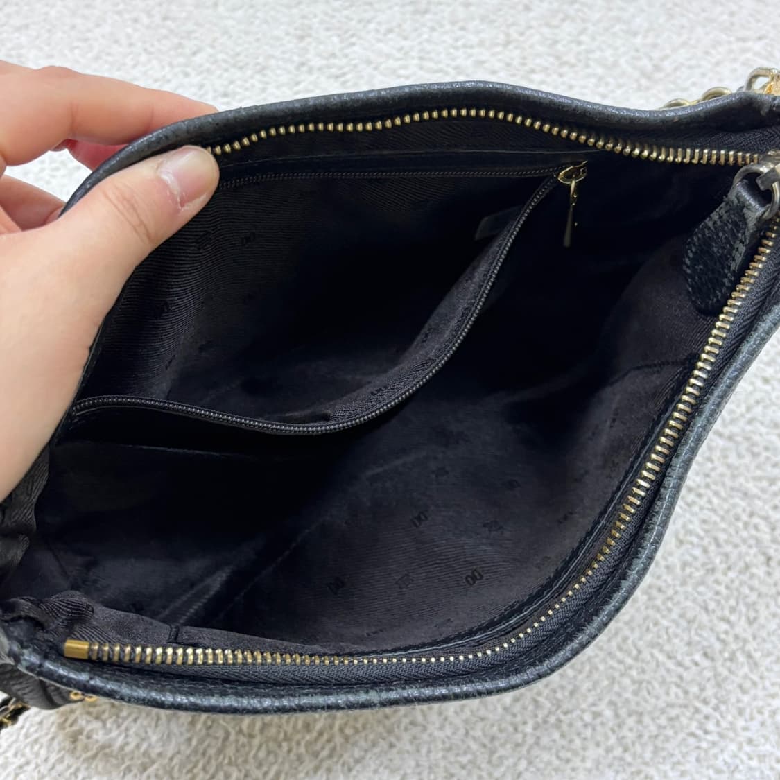 F 닥스 로고 포인트 가죽 숄더백 0407E2 상품이미지3