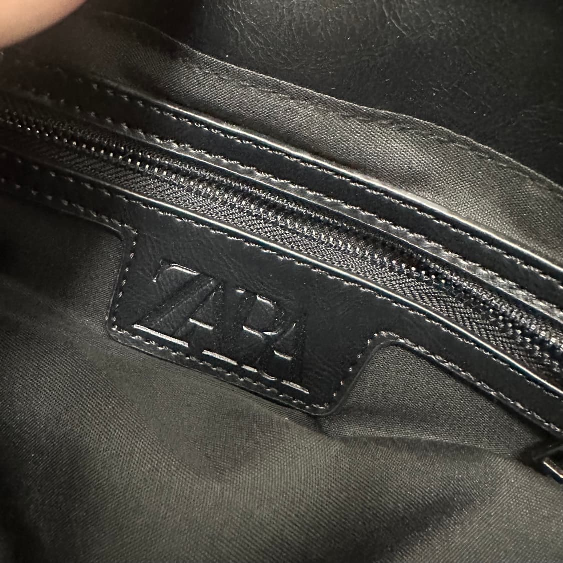 ZARA 자라 잇지 유나백 락 플랩 여성 숄더백 블랙 상품이미지6