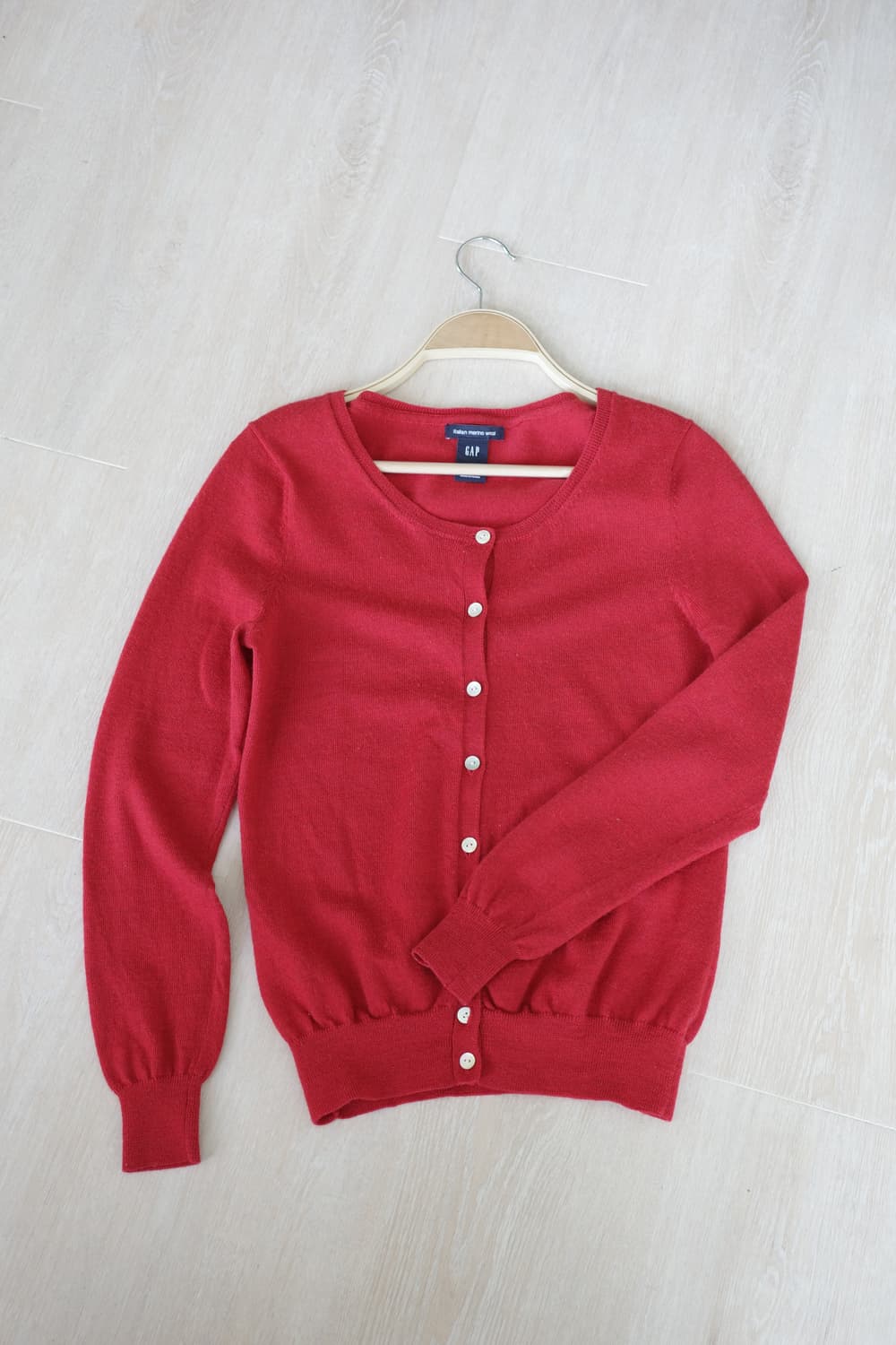 gap 
• 레드 가디건 상품이미지6