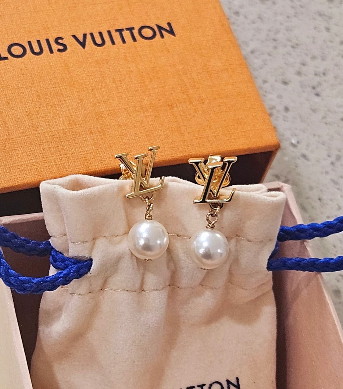 [국내매장판] 루이비통 LV아이코닉 루이자 귀걸이 [정품/풀박스] 상품이미지1