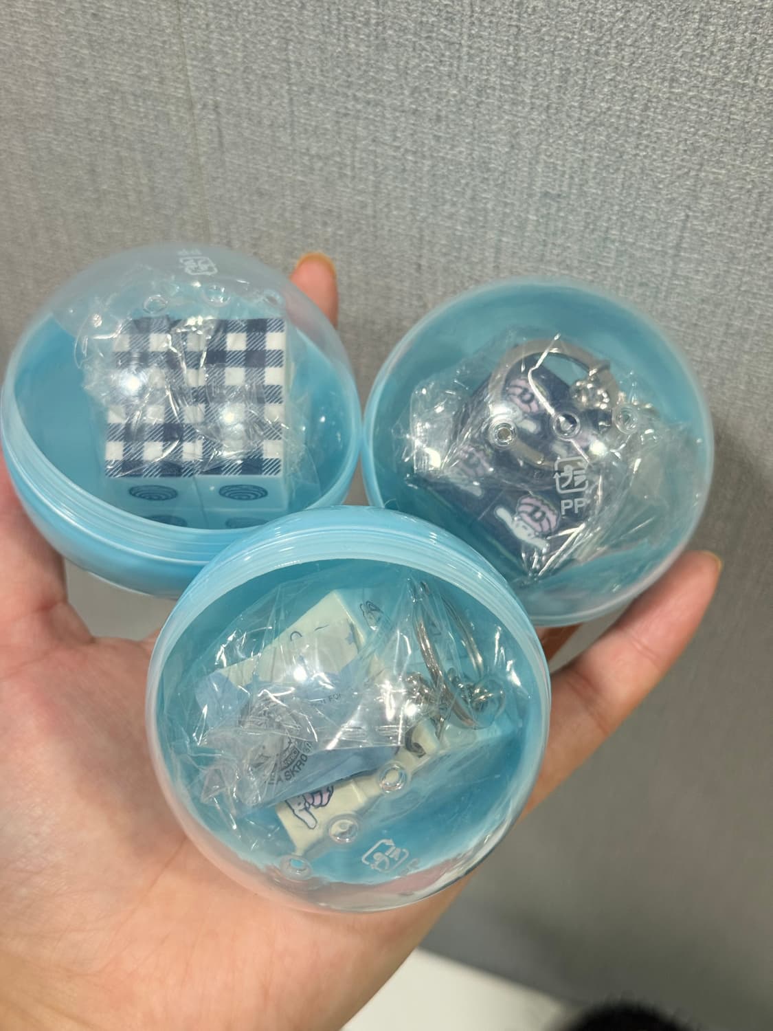 aeae 시나모를 큐브 키링 가챠 이어폰 특전 양도합니다 상품이미지1