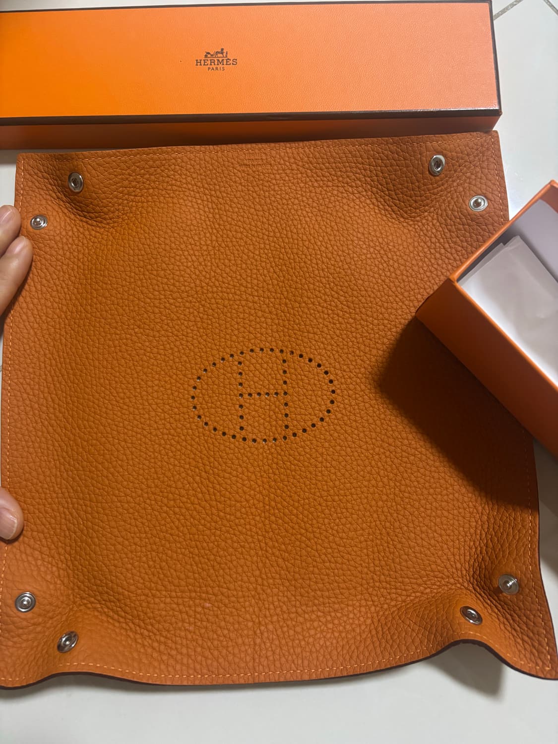 정품 에르메스 Oval H 트레이 25 실버 클레망스 트레이 상품이미지3