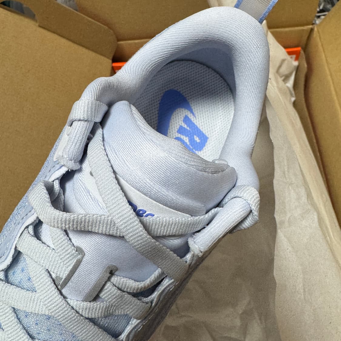 나이키코리아 보메로 플러스 w240 알루미늄 상품이미지3