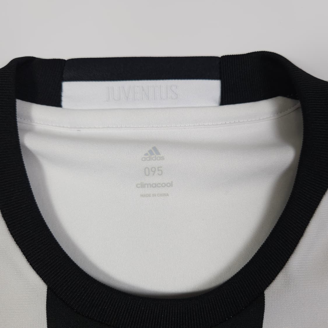 아디다스 유벤투스 축구 유니폼  상품이미지3
