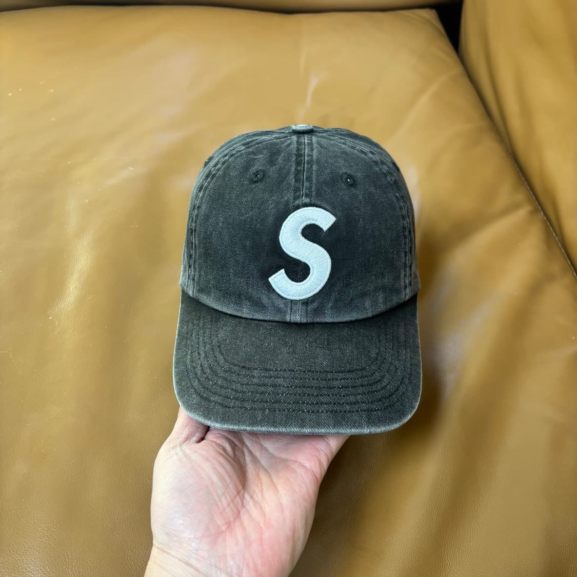 슈프림 S로고 볼캡 모자 20SS 피그먼트 블랙 상품이미지3