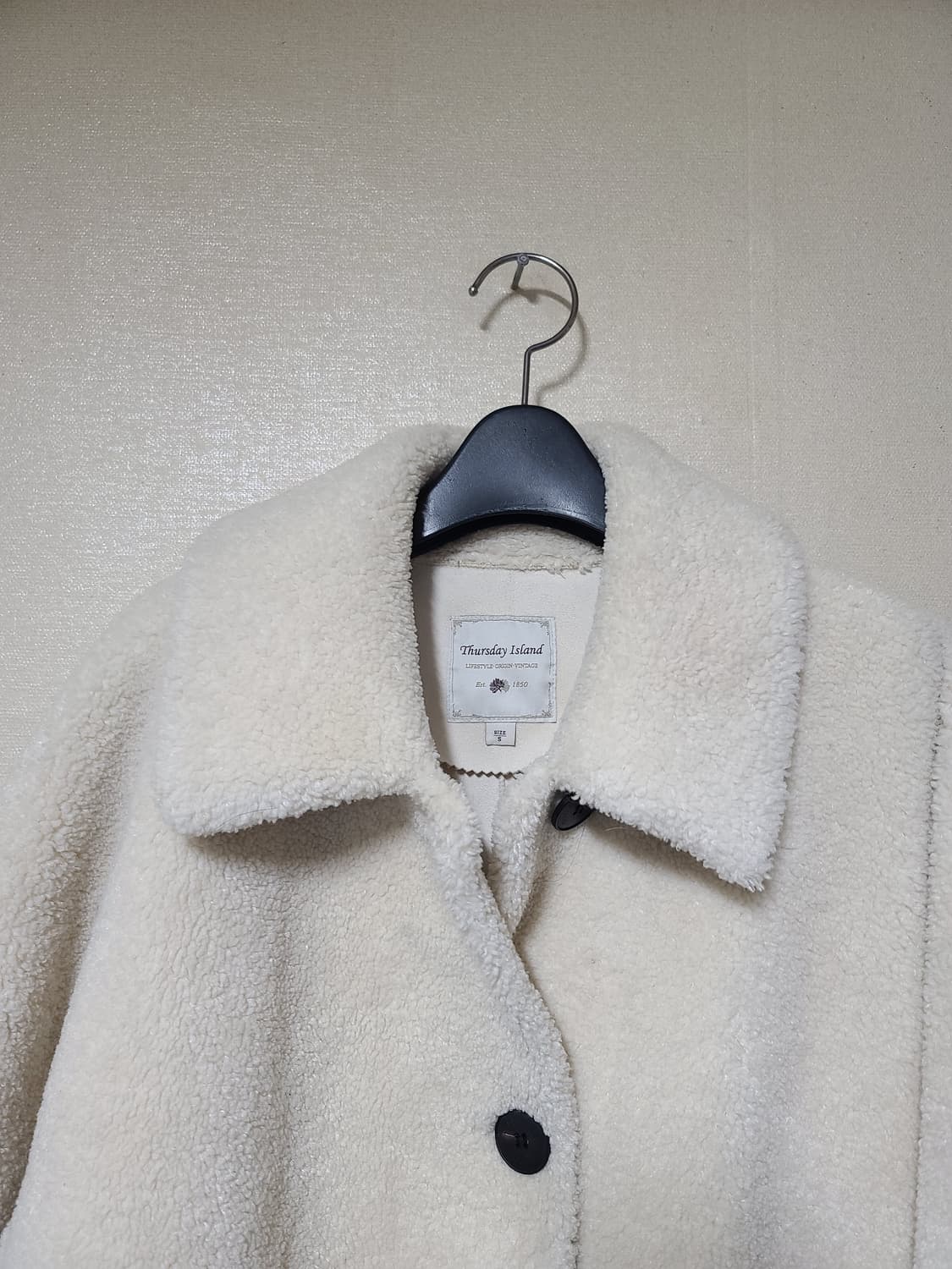 써스데이아일랜드 오버핏 보아 무스탕 상품이미지2