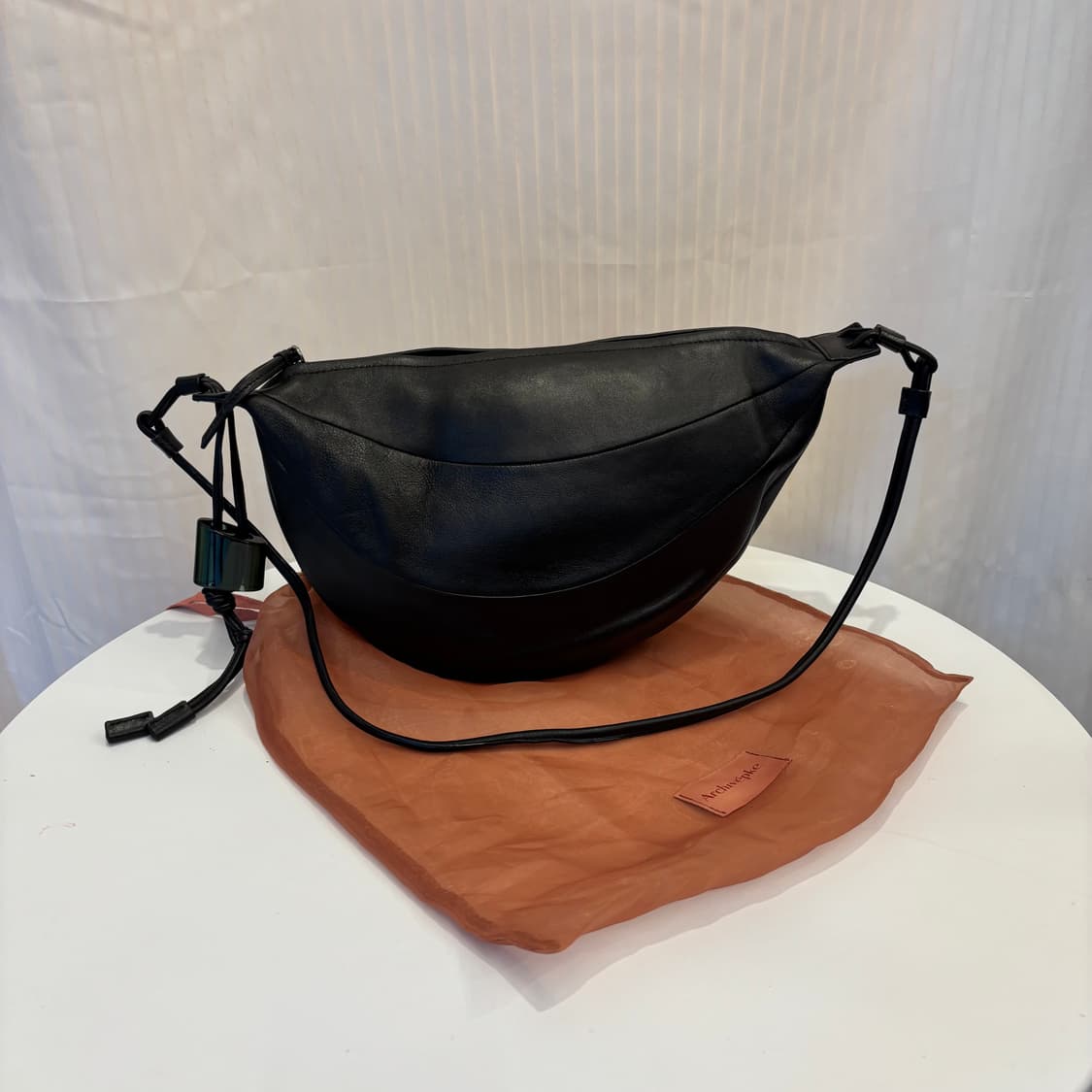 정품 아카이브앱크 양가죽 플링백     상품이미지1