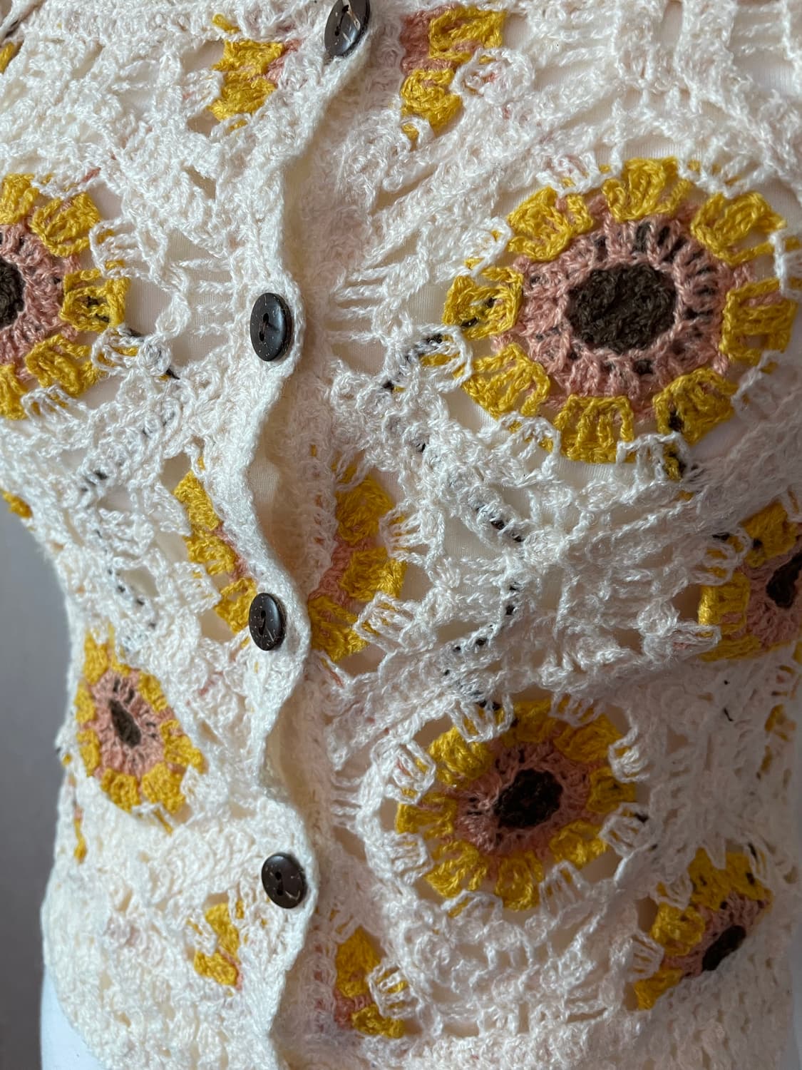 해바라기 크로셰 니트 퍼프 블라우스 / 핸드메이드 무드 상품이미지3
