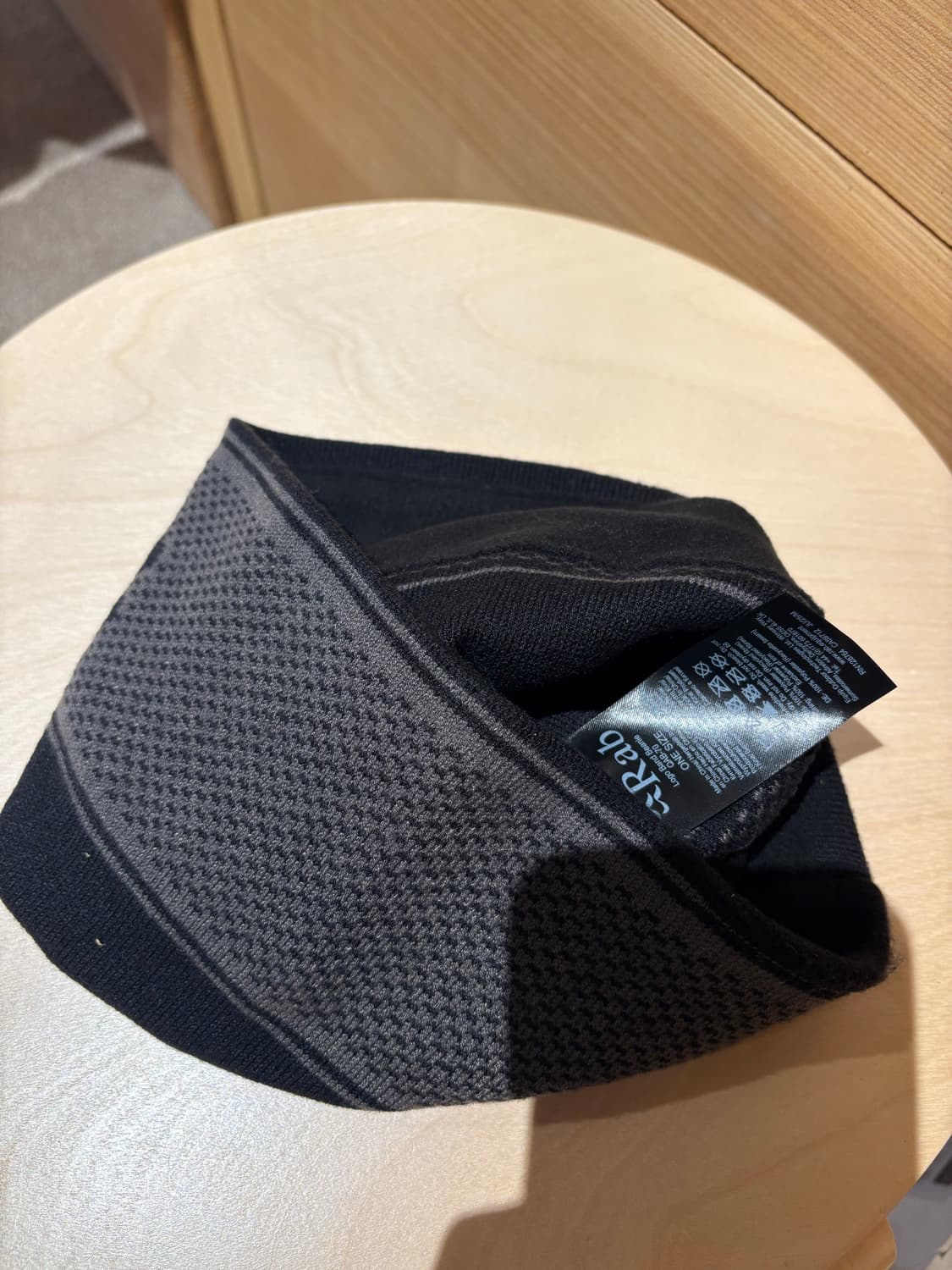 rab 로고 비니 블랙 상품이미지2