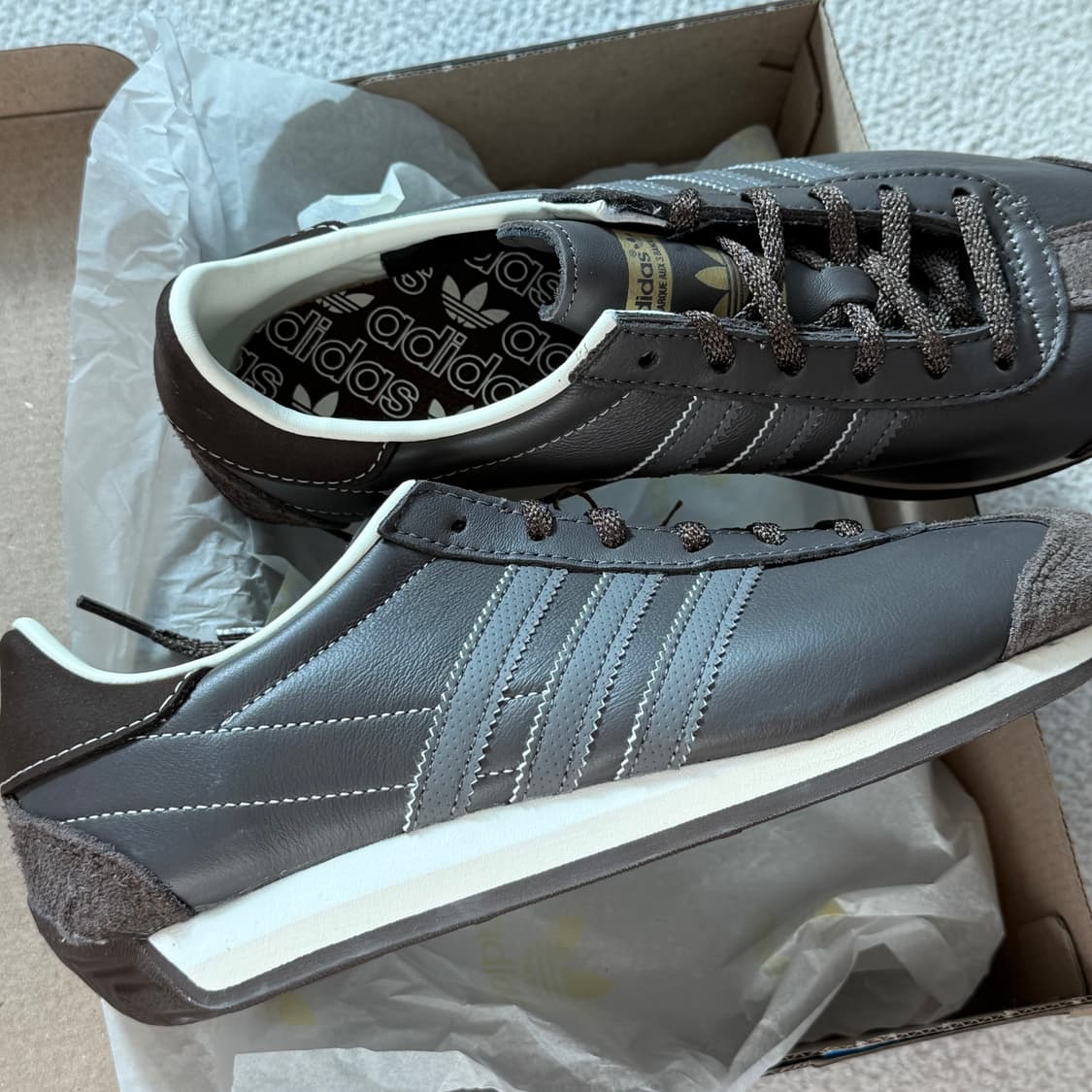 아디다스 컨트리 브라운 country OG brown 240 상품이미지3