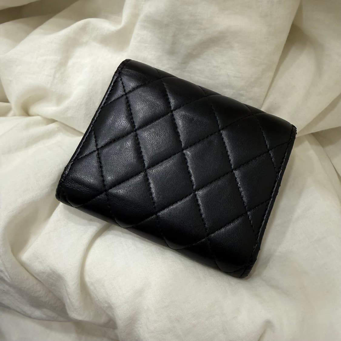 샤넬 램스킨 반지갑 상품이미지4