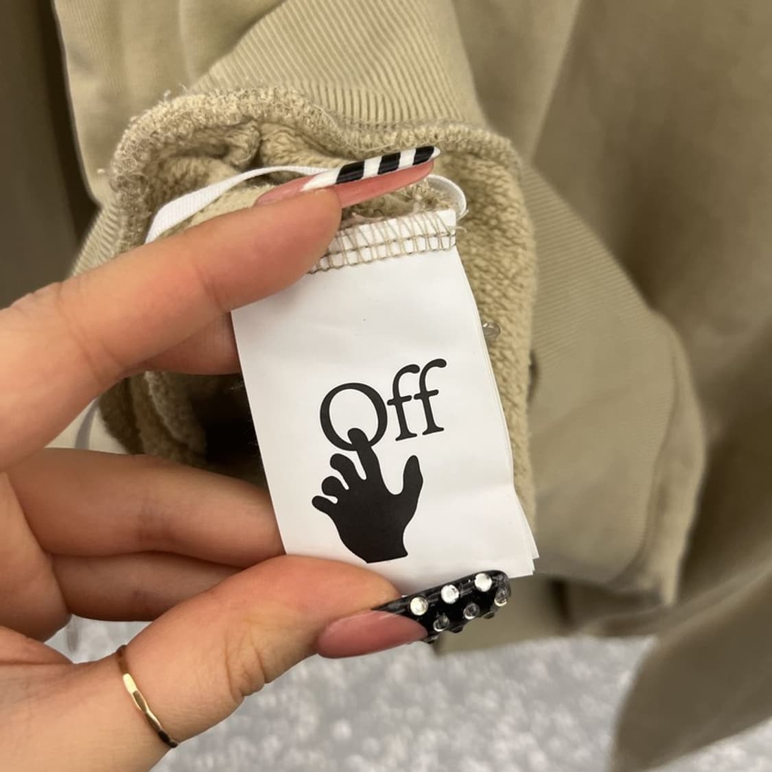 오프화이트 빈티지 스트릿 캐주얼 자수로고 후드티 L C10464 상품이미지6