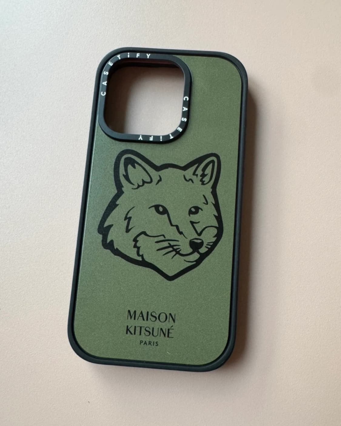 메종키츠네 아이폰15 프로 맥세이프 케이스 상품이미지2
