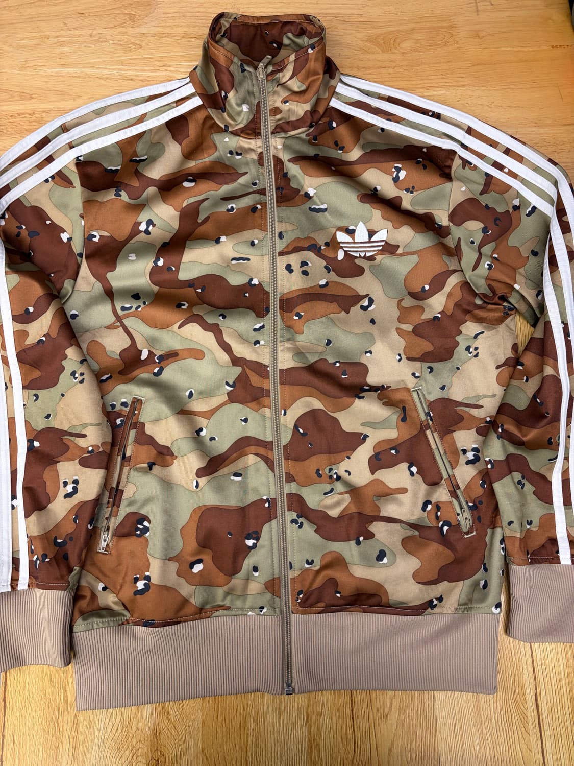 [100] 아디다스 카모 트랙탑 져지 상품이미지1