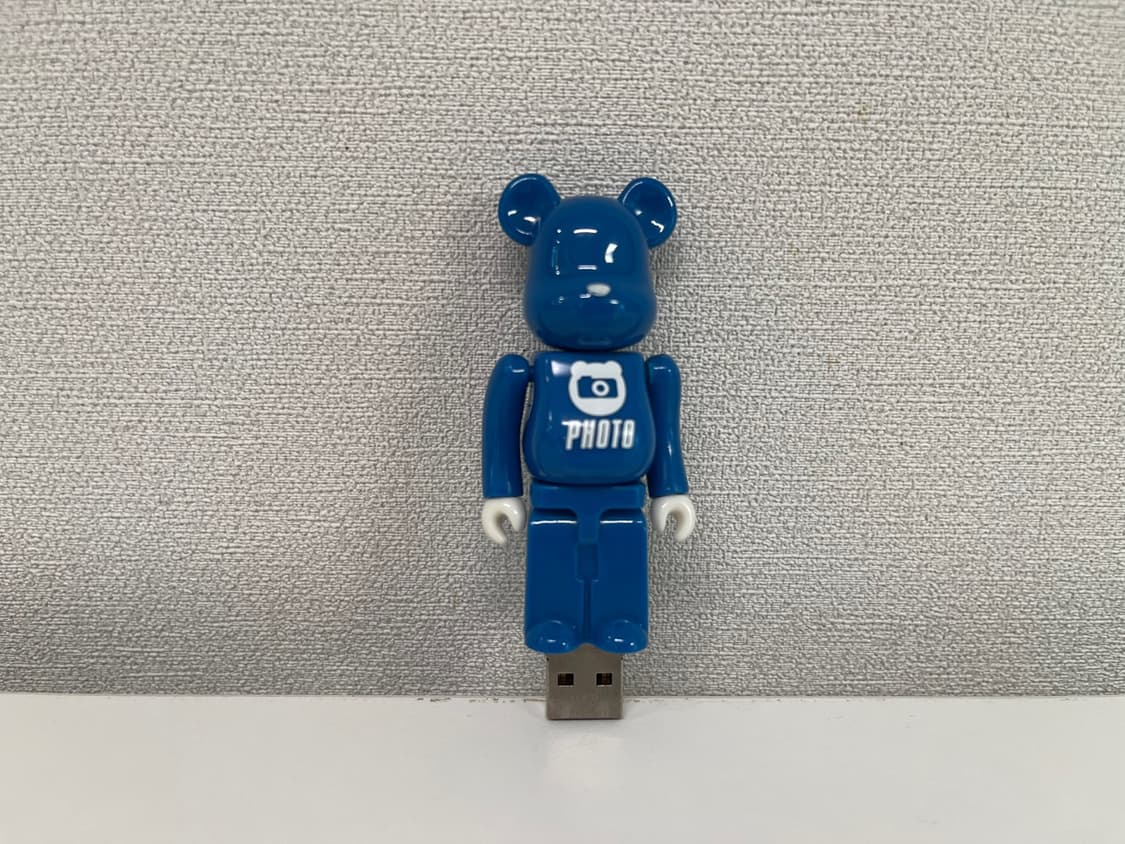 베어브릭 100% USB 메모리 블루 상품이미지1