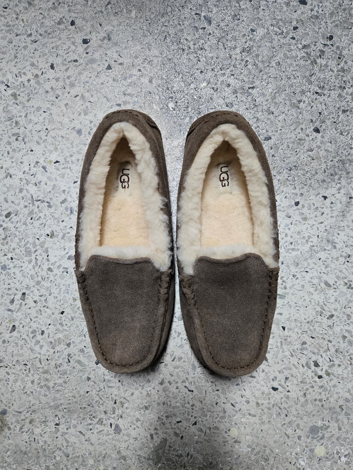 어그 UGG 1106878 ESP 앤슬리 에스프레소 모카신 플랫슈즈 상품이미지2