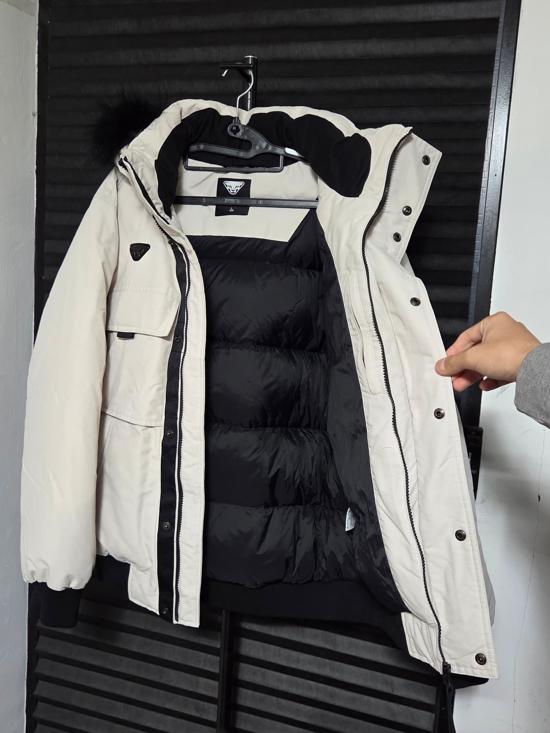 [다이나핏] 스노우 레오 덕다운 패딩 판매합니다. 상품이미지5