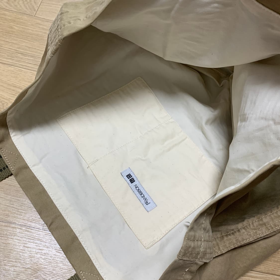 UNIQLO x JW ANDERSON JW앤더슨 콜라보 토트백 상품이미지4