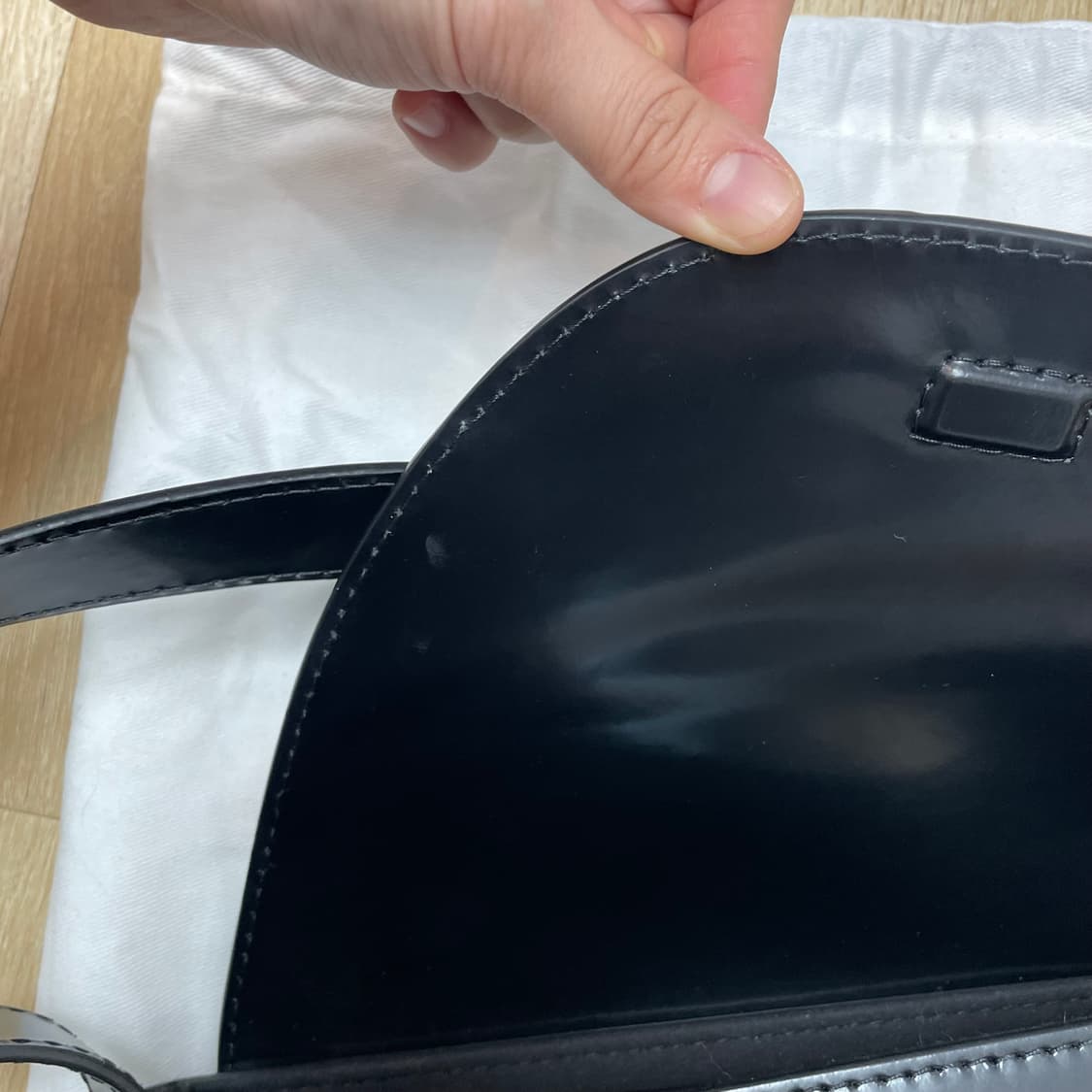 키코코스타디노브 트리비아백 블랙 유광 상품이미지7