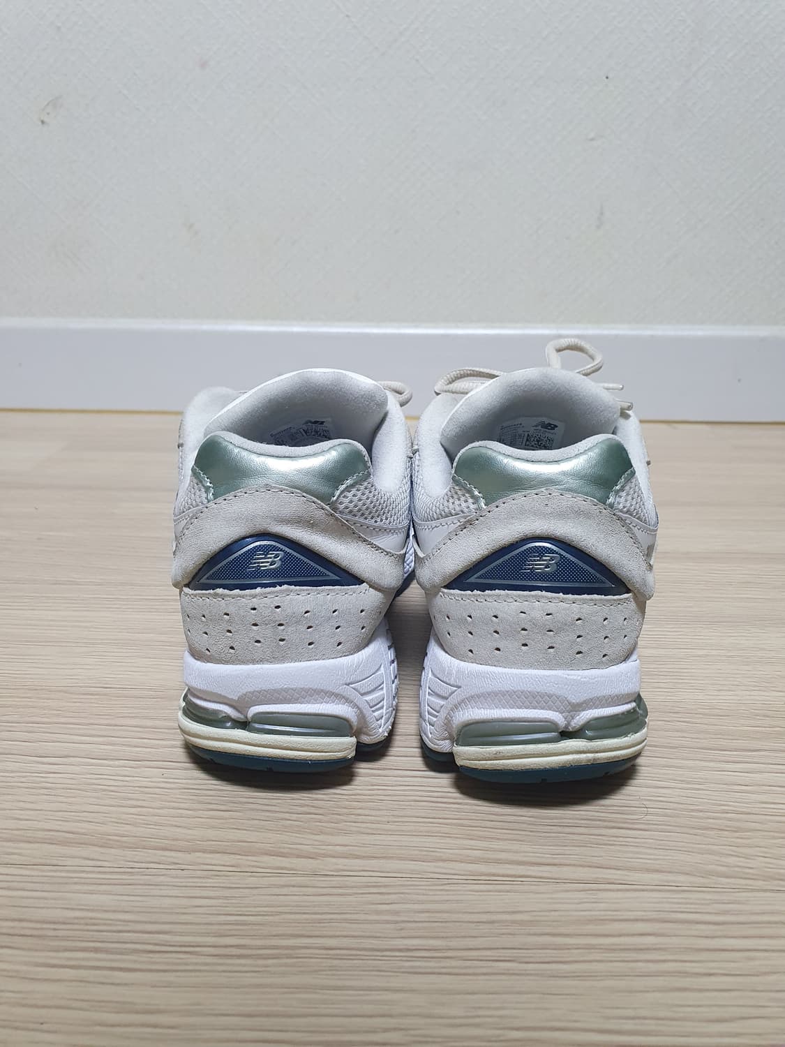 뉴발란스 2002R 운동화 230 상품이미지5