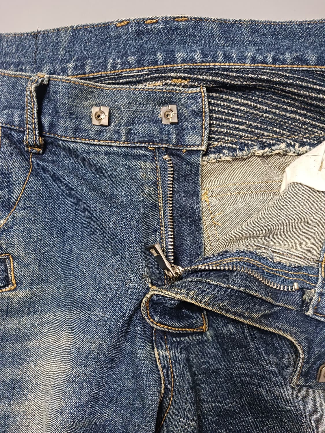 [34] 발망 화이트페인팅 바이커진 청바지 상품이미지6