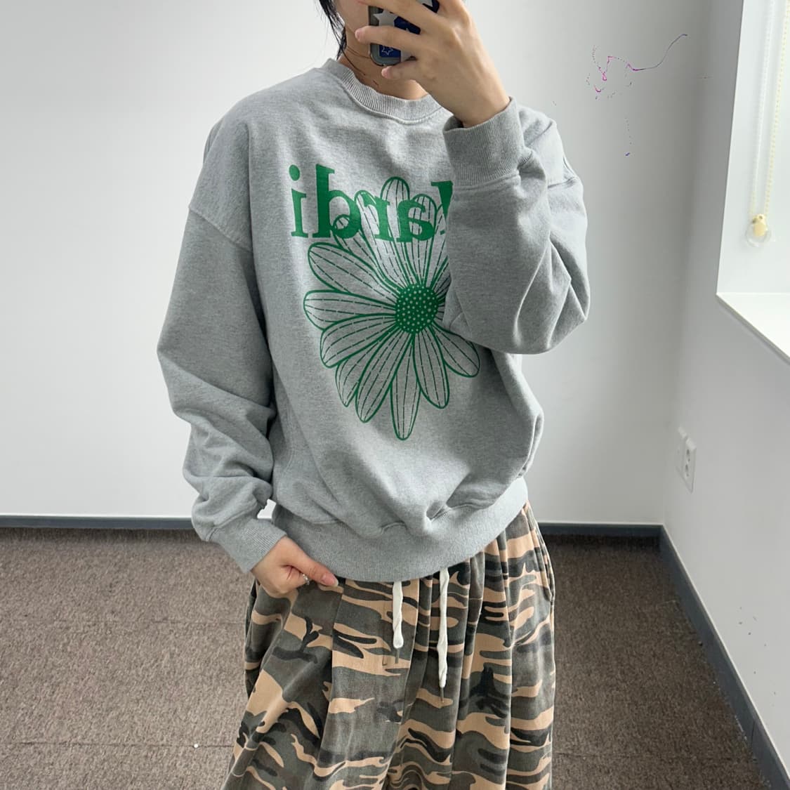 Mardi mercredi 마르디메크르디 그린 로고 그레이 맨투맨  상품이미지2