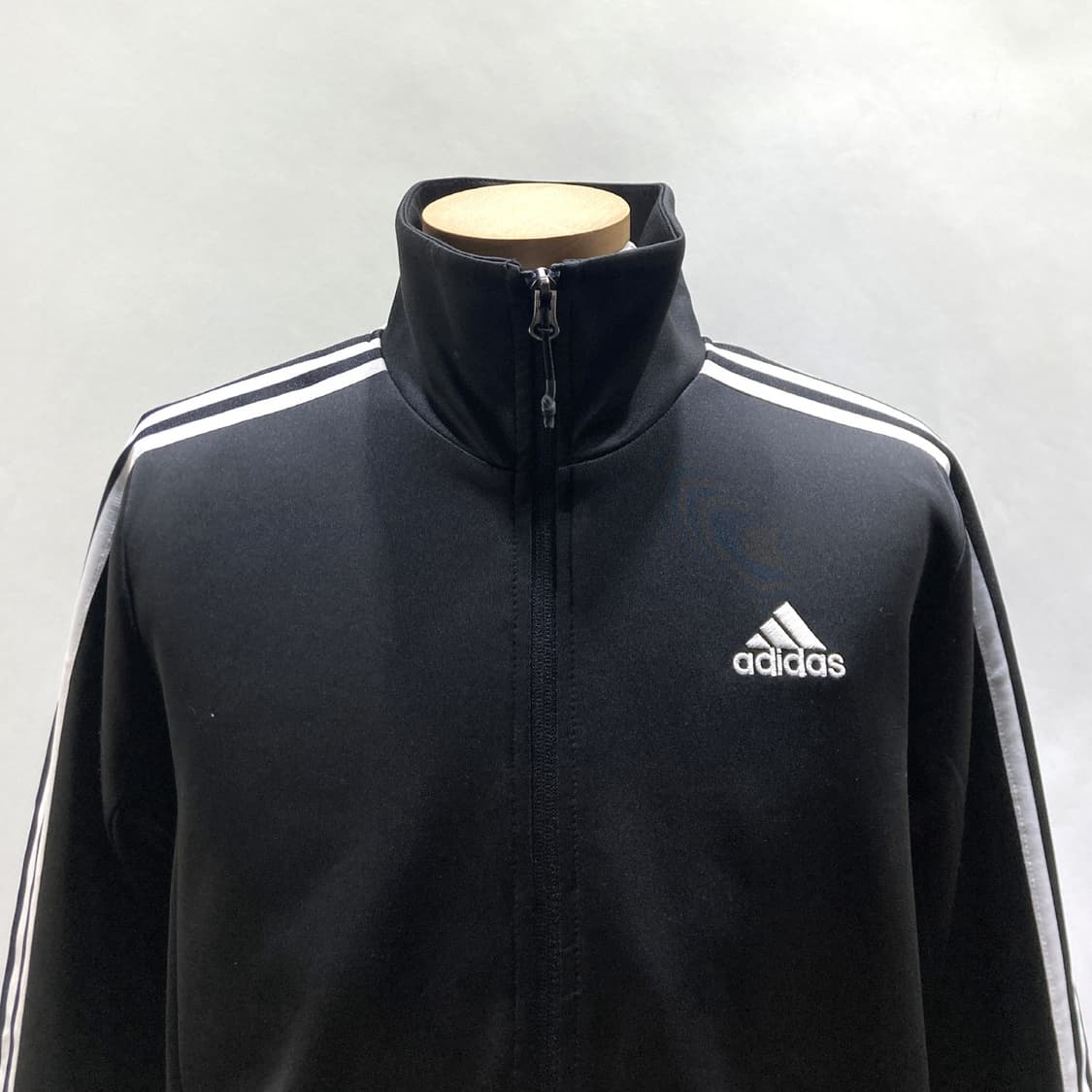 아디다스 AT 클래식 삼선트랙탑 M 영구제 상품이미지2