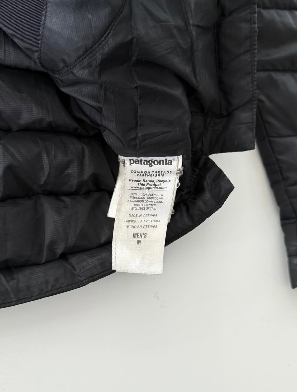 파타고니아 루즈핏 덕다운 나노퍼프 경량패딩 상품이미지4