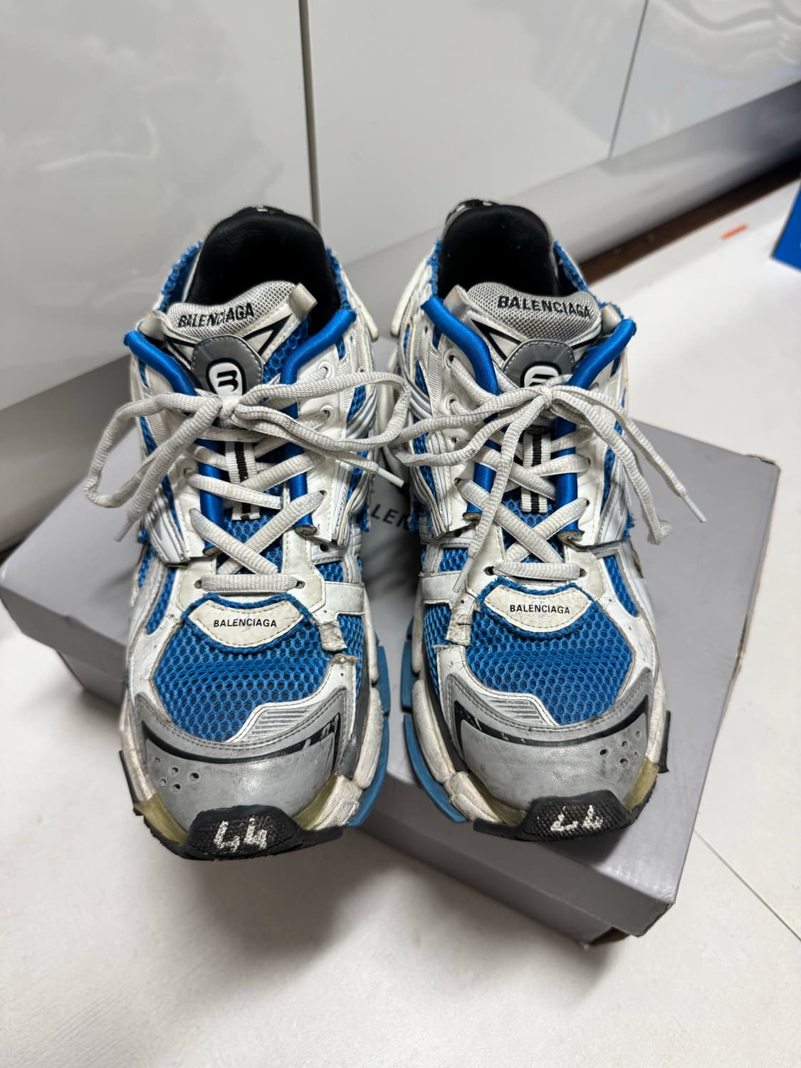 발렌시아가 뉴러너 블루 44 상품이미지1