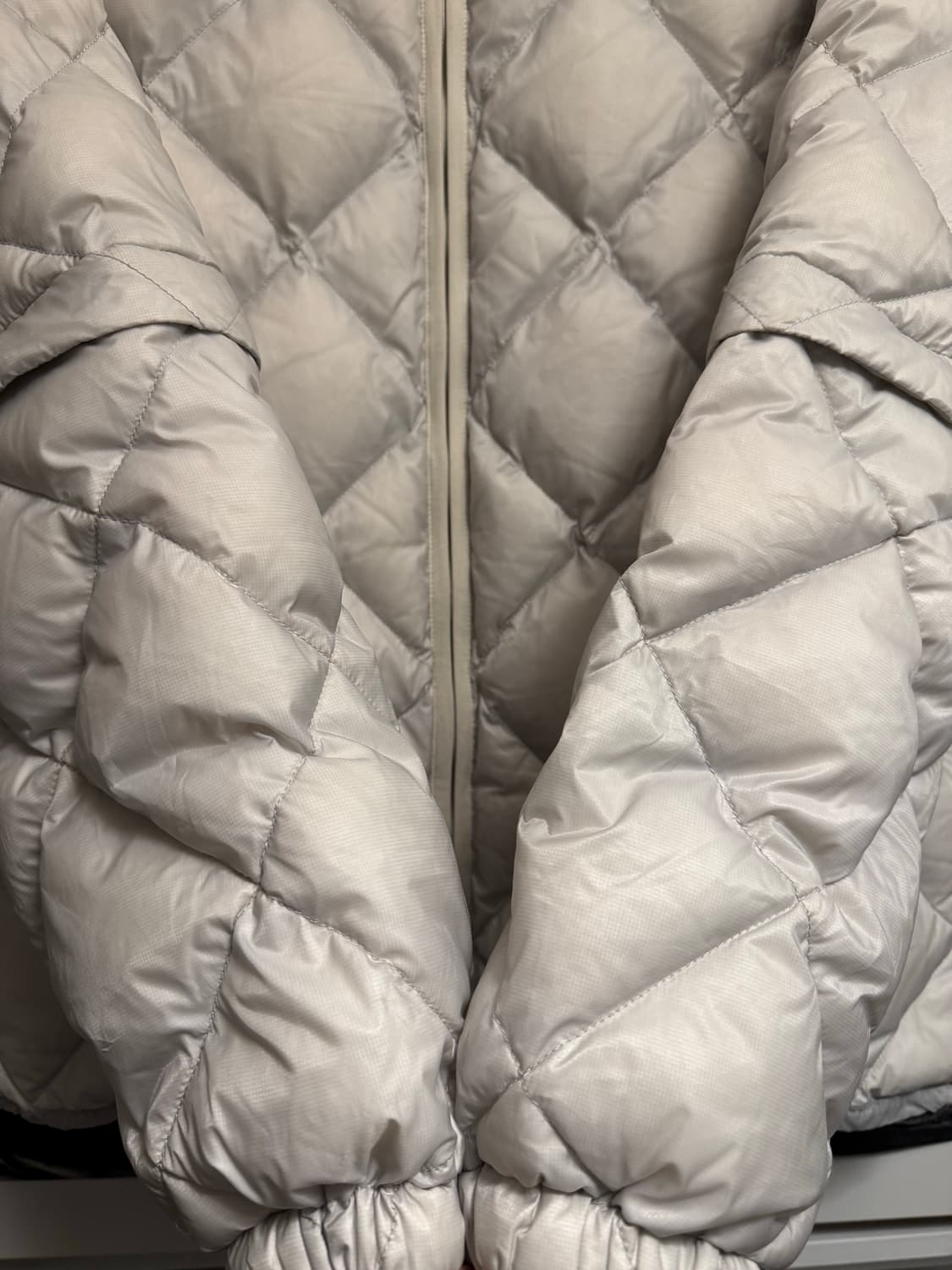 [L] 하이킹패트롤 경량 패딩 라이트그레이 라이트다운 디테처블 자켓 상품이미지5