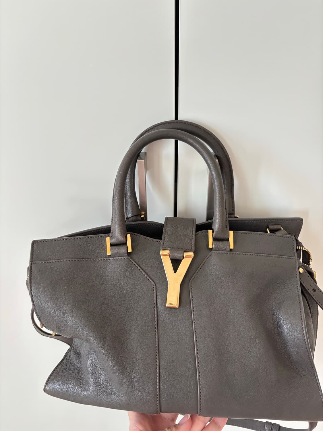 입생로랑 카바시크 가죽 토트백 상품이미지2