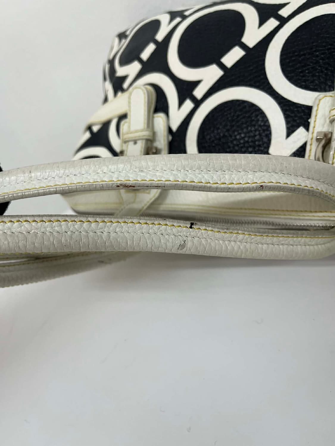 살바토레 페라가모 간치니 모노그램 가죽 숄더 토트백 상품이미지9