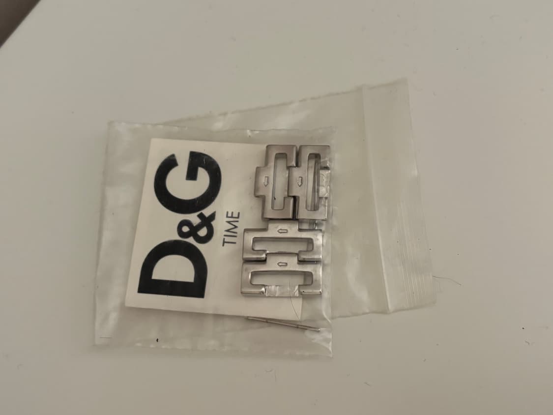 돌체앤가바나 큐빅로고 뱅글시계 상품이미지5