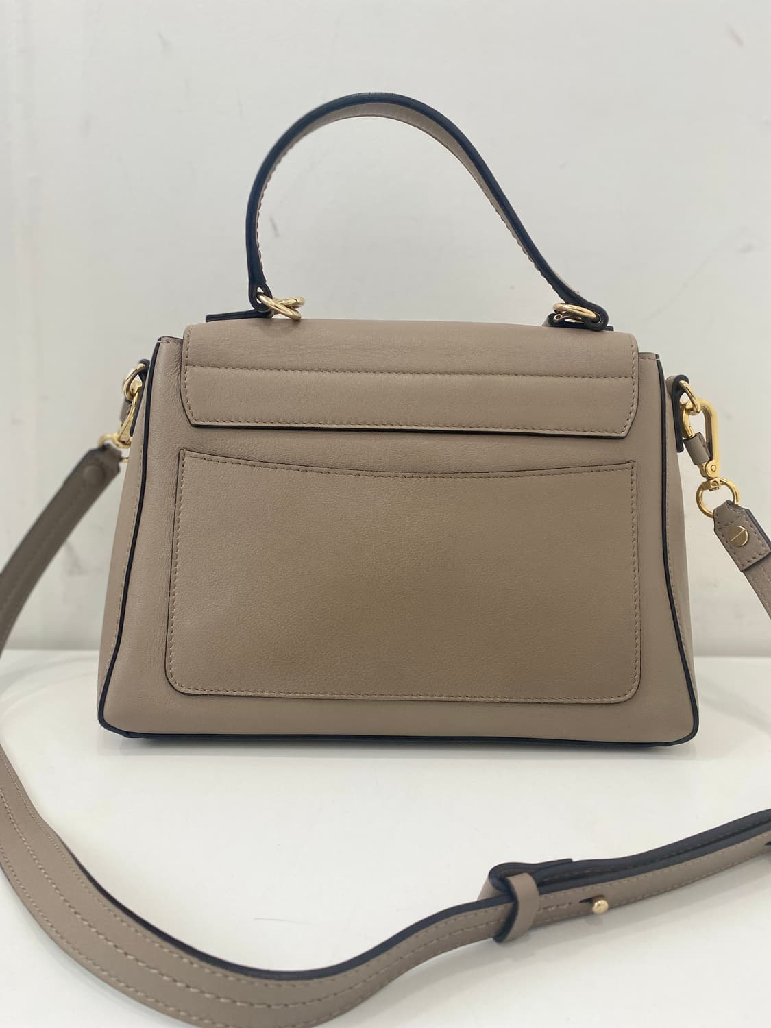 끌로에 페이데이 토트백 상품이미지2