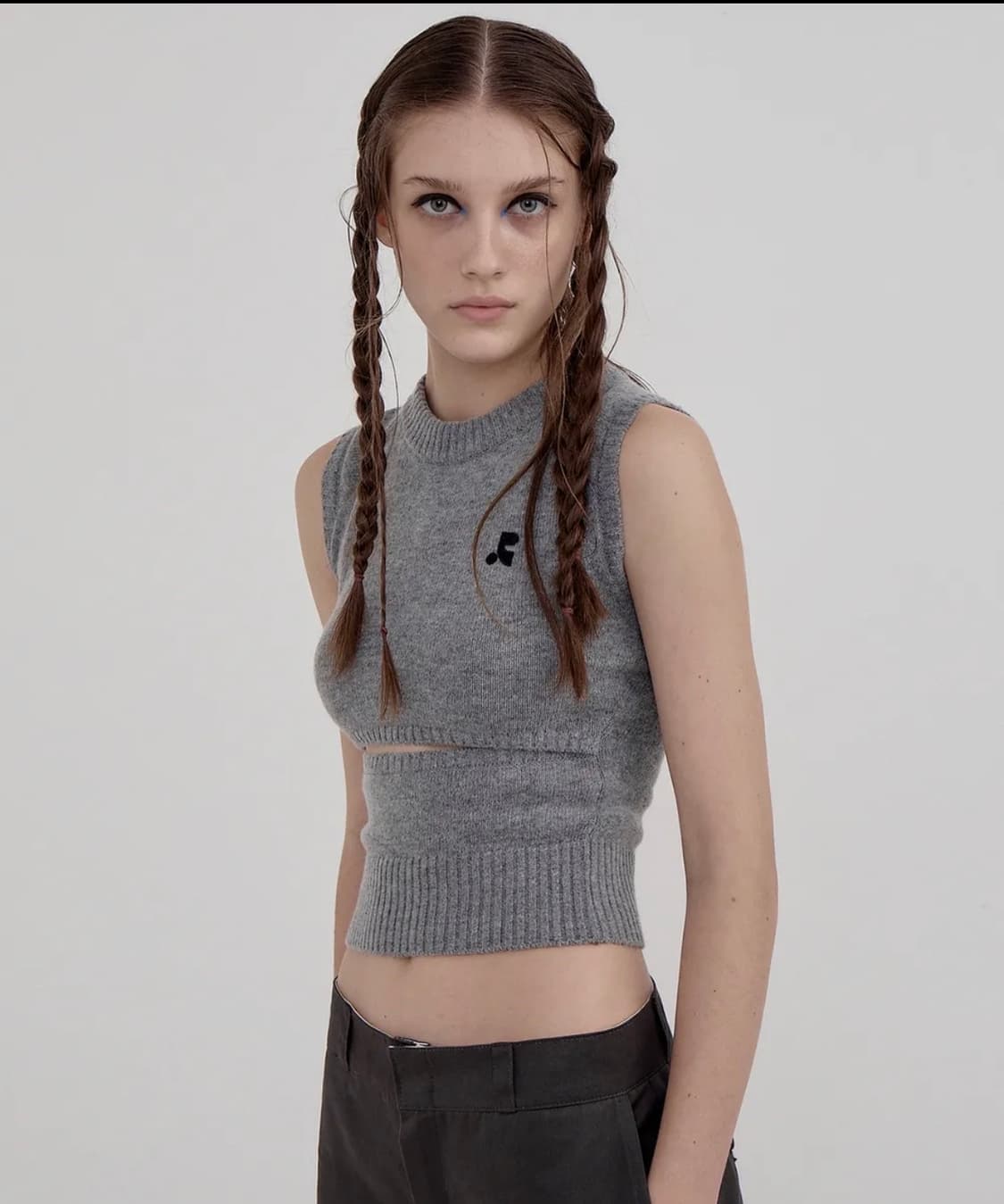 레스트앤레크레이션 컷아웃 니트 베스트 (그레이) 상품이미지1