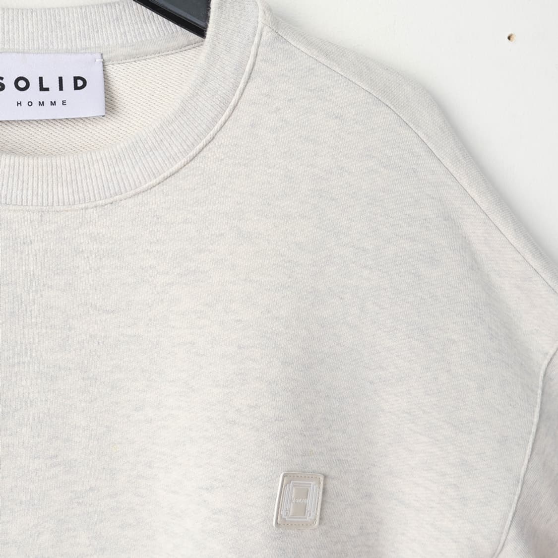 100/솔리드옴므 백로고 오버핏 맨투맨 상품이미지4