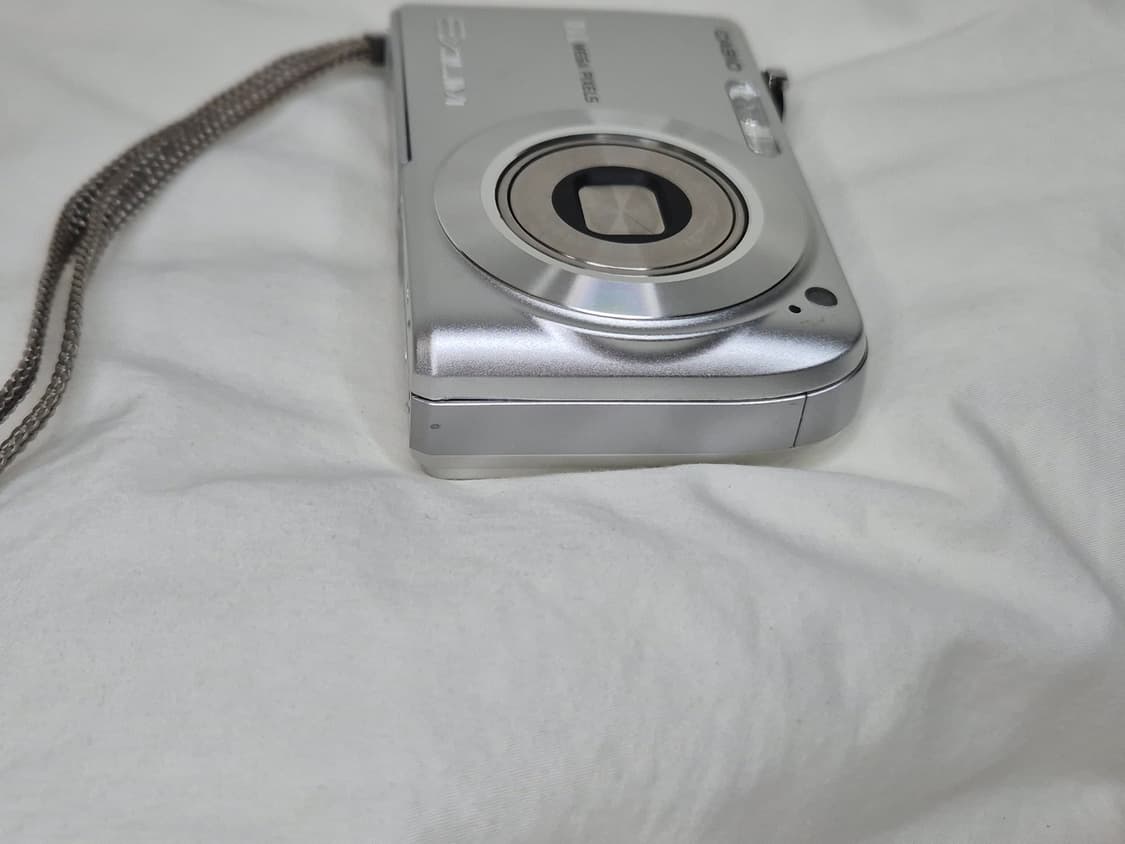 작례)르세라핌 은채픽✨️ 카시오 엑슬림 z1050 실버 판매합니다 🔮 상품이미지6