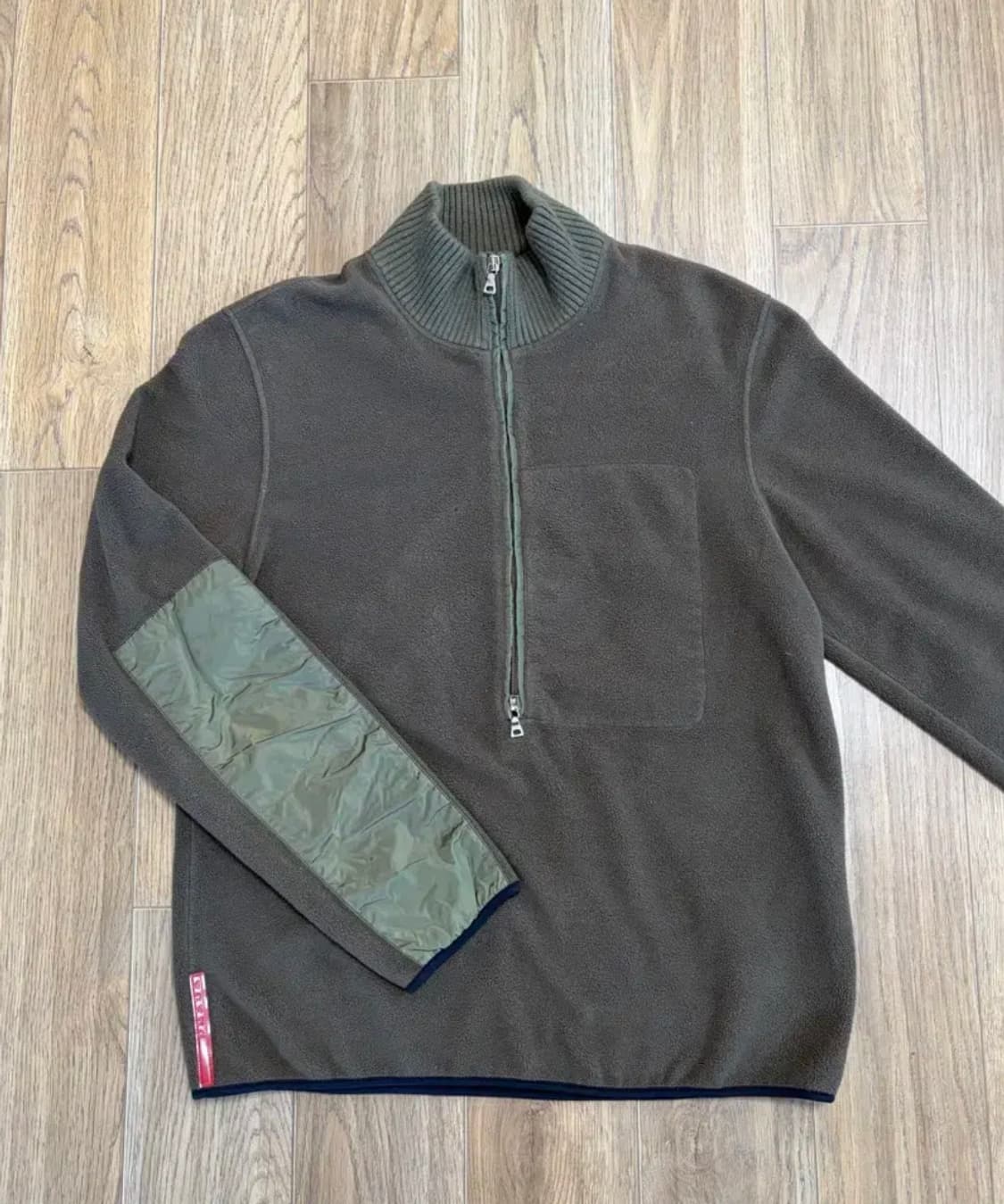 프라다 스포츠 반집업 상품이미지1