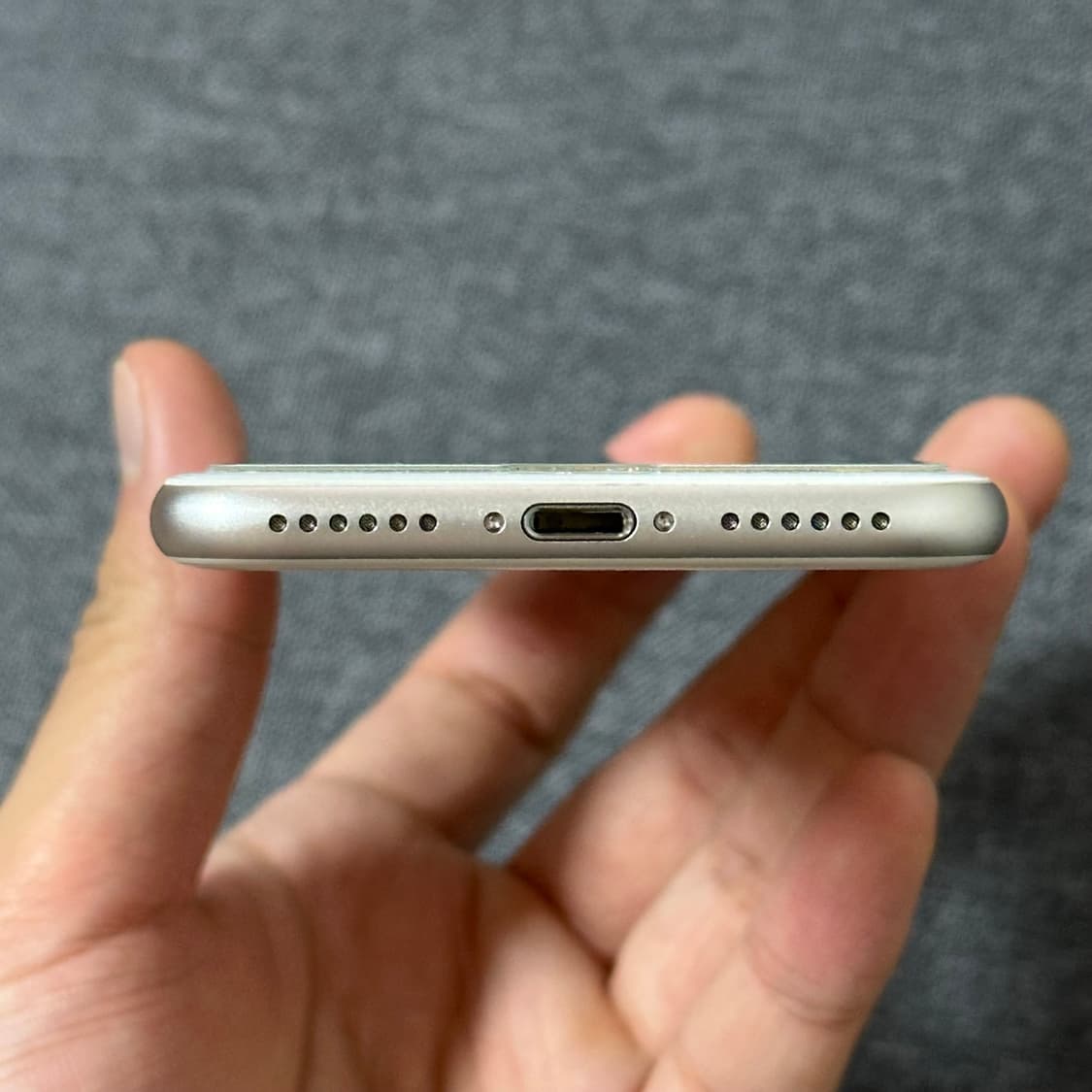 아이폰 se3 512gb 화이트 베젤 미국판 무음 상품이미지5