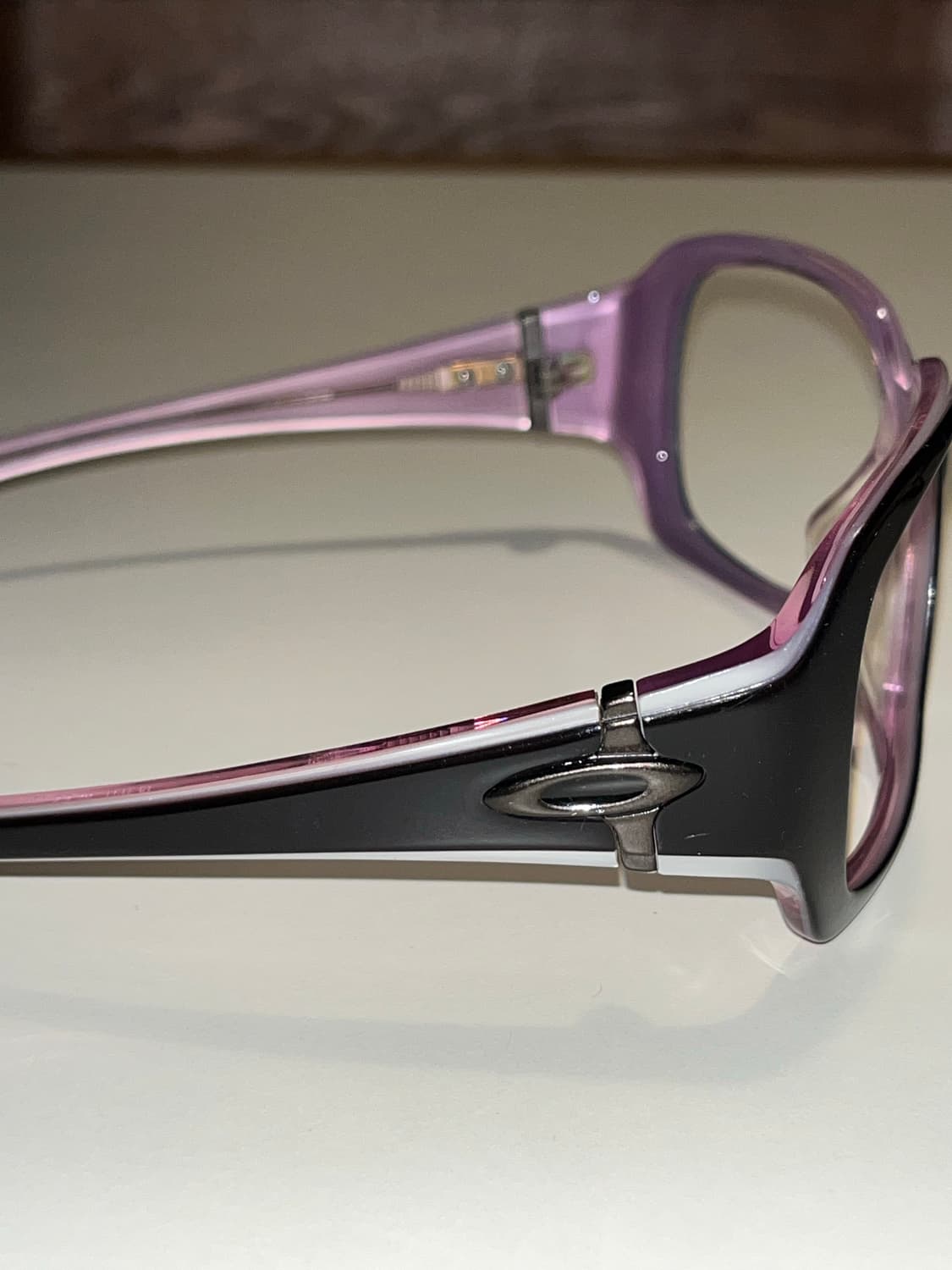 오클리 오버타임(Overtime) 빈티지 안경 테 - 블랙 & 라벤더 투 상품이미지1