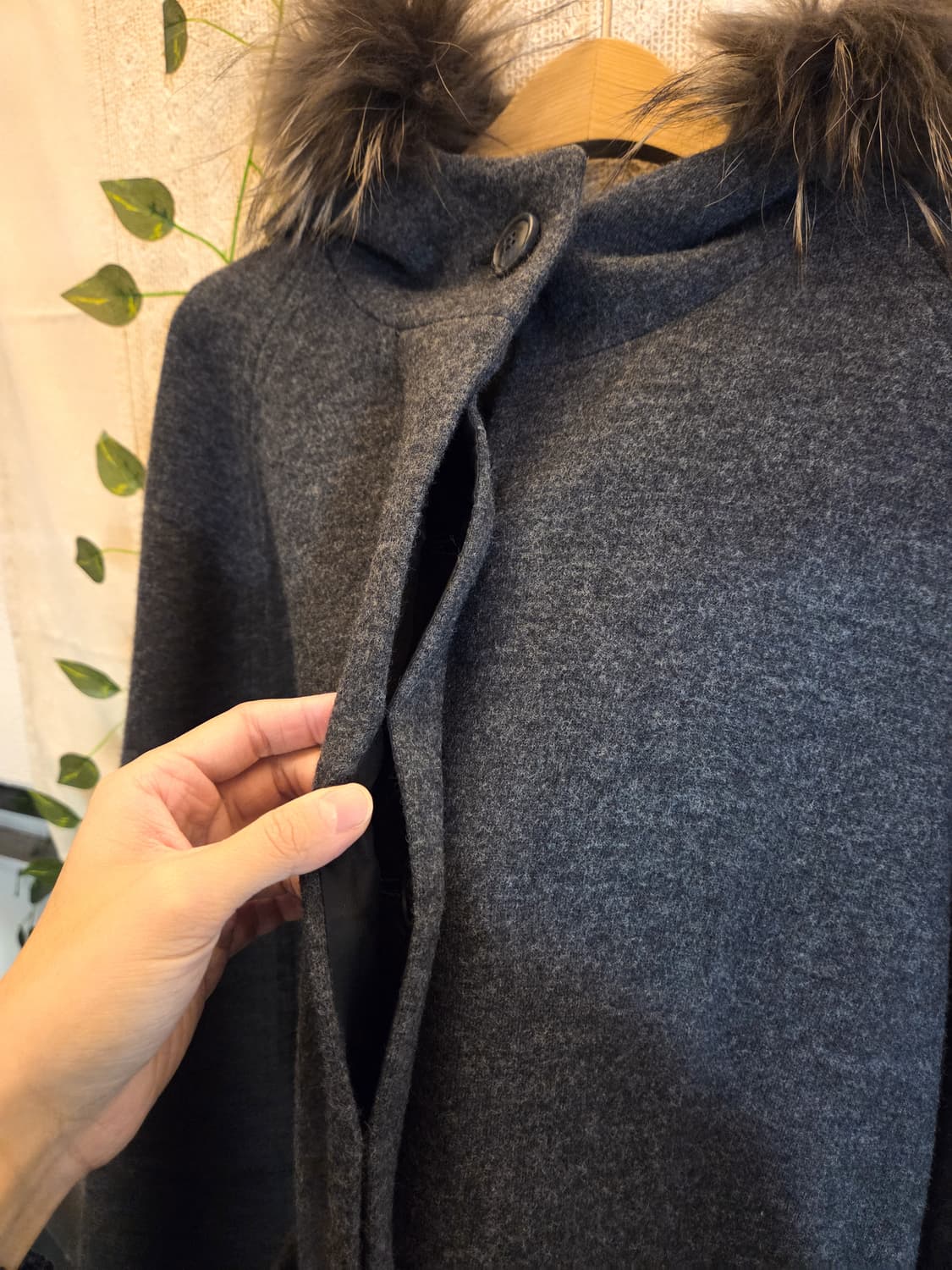 차콜 케이프 울 코트 상품이미지4