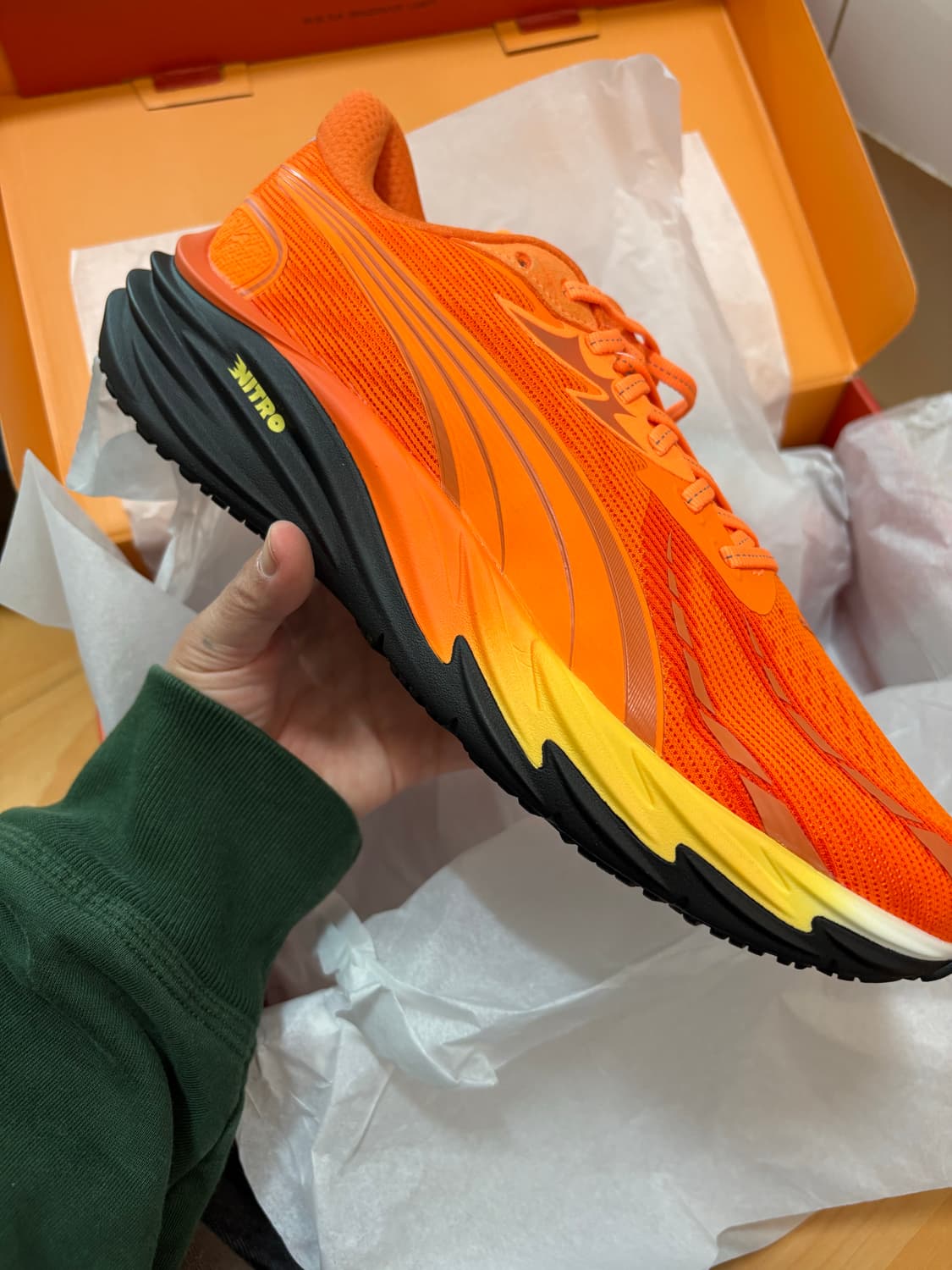 푸마 X 헬로 선라이즈 벨로시티 나이트로 4 상품이미지5