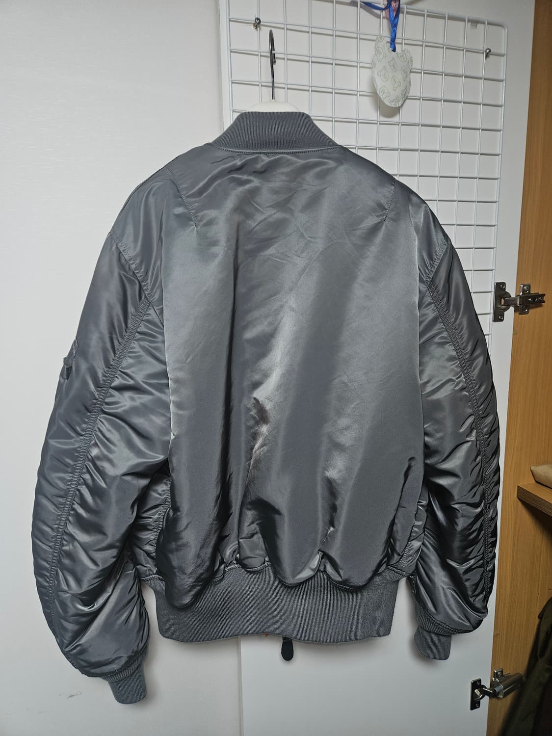 알파인더스트리 레귤러핏 ma-1 건메탈 xl사이즈 상품이미지2