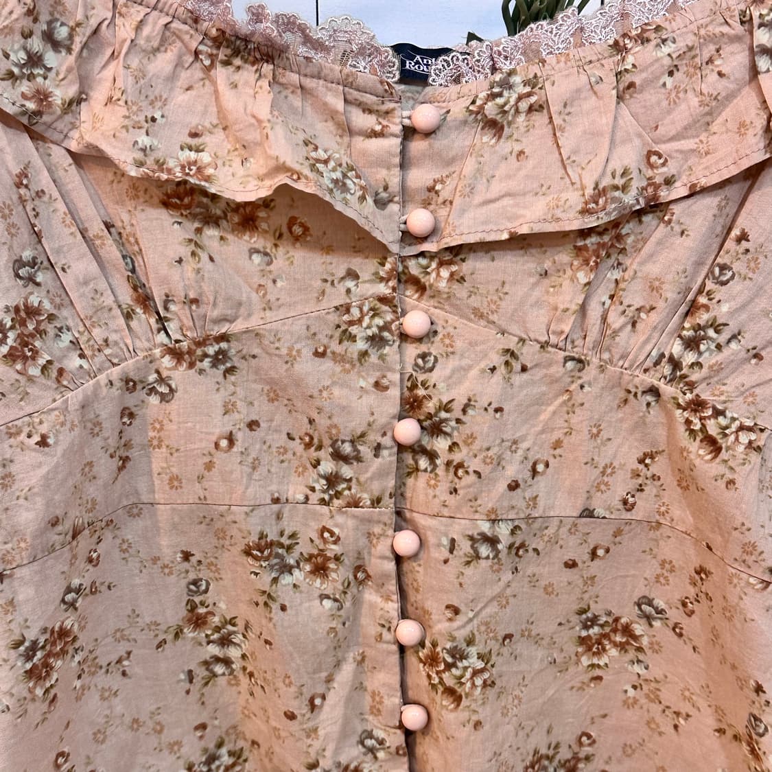 Ank Rouge(앙크루즈) 베이지 플로럴 오프숄더 레이스 블라우스 상품이미지2