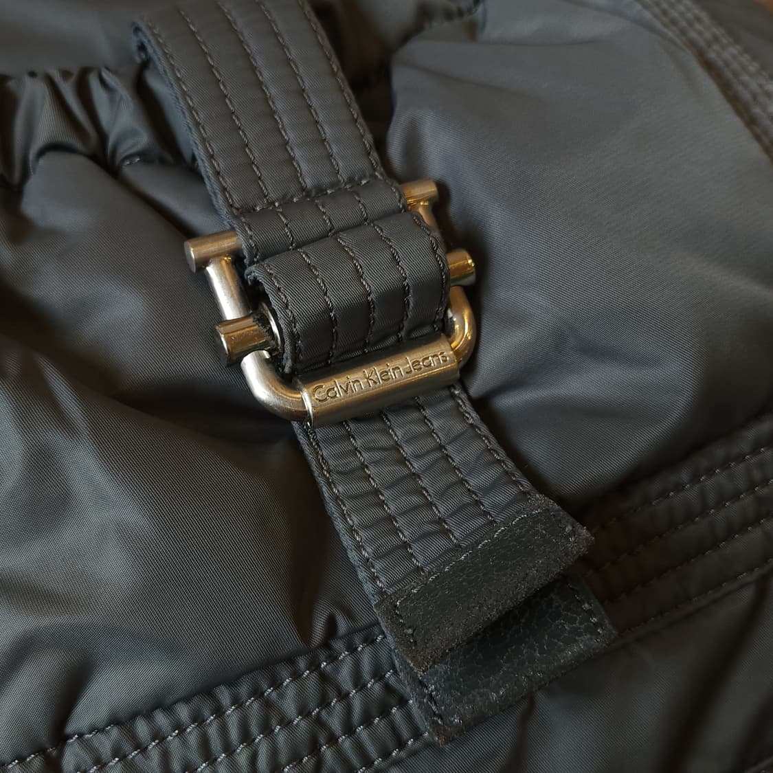 00년대 캘빈클라인 진스 나일론 버클 토트백 카키 상품이미지8