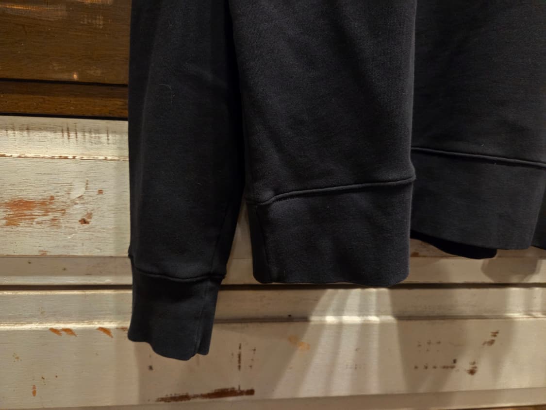 아크네 스웻 상품이미지5