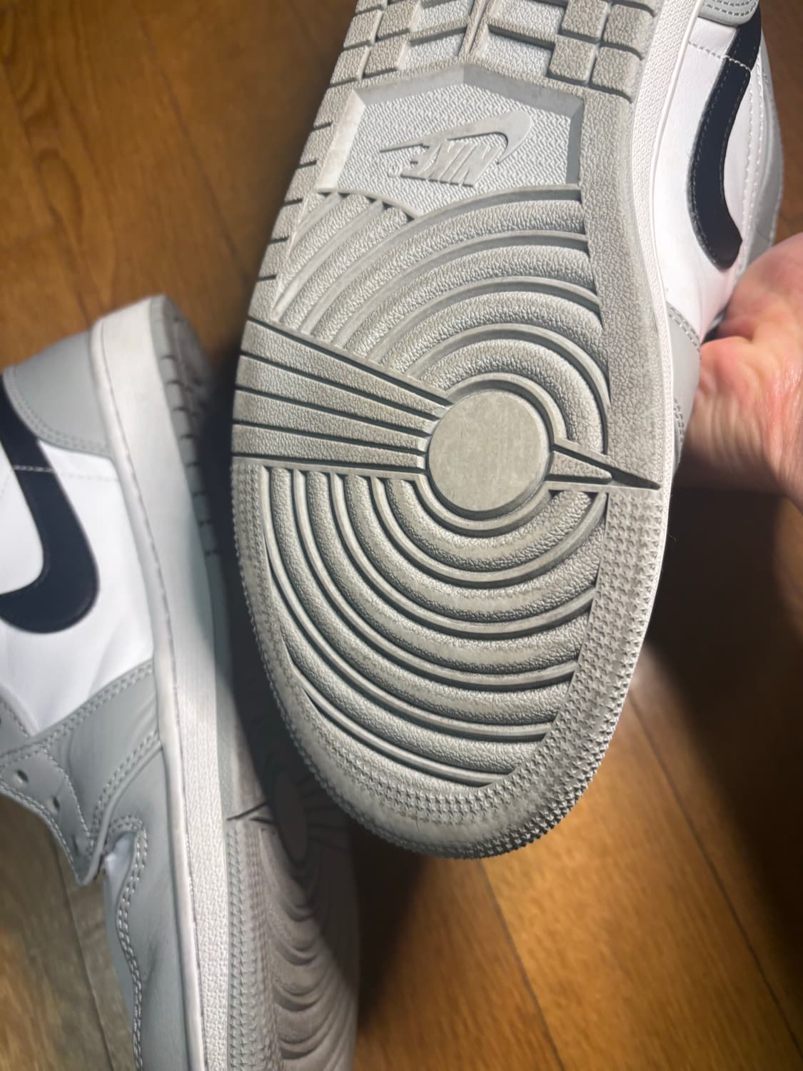 조던1 미드 그레이 상품이미지7