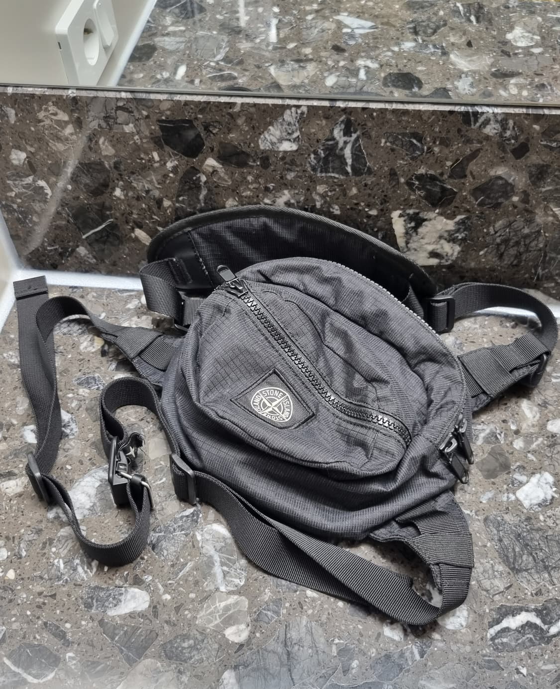 스톤아일랜드 하네스 벨트백 상품이미지2