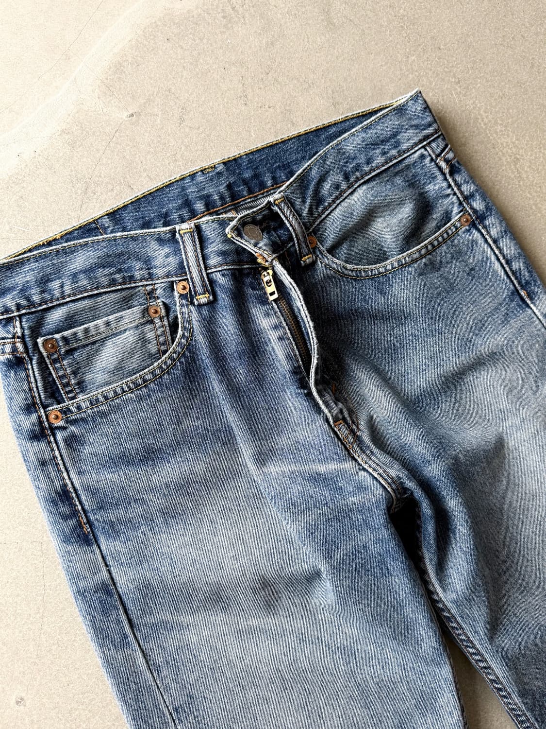 Vintage Levi's 505 Washing Denim Pants 상품이미지4